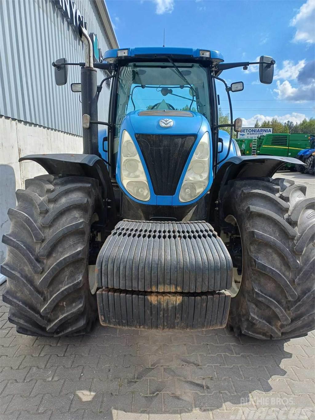 New Holland T7060 Tractors