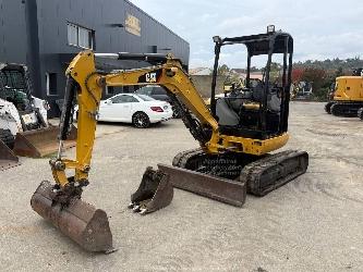 CAT 302.7 CR