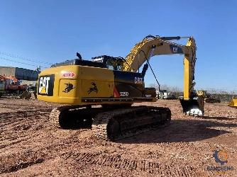 CAT 325 D