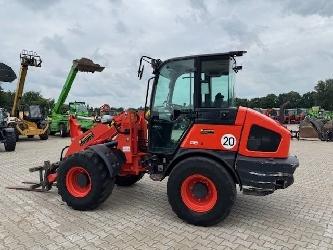 Kubota R 090