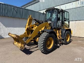 CAT 910K
