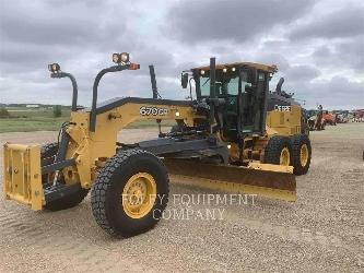 John Deere 670GP
