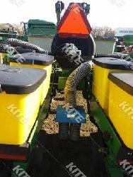 John Deere 1770