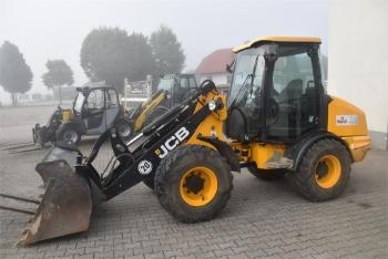 JCB 406