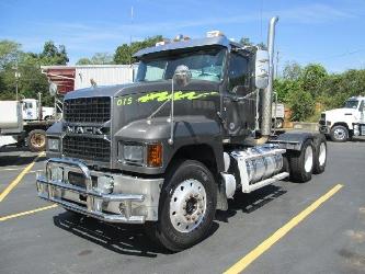 Mack PI64T