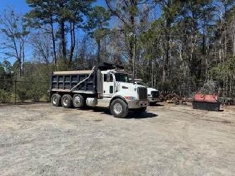 Peterbilt 348