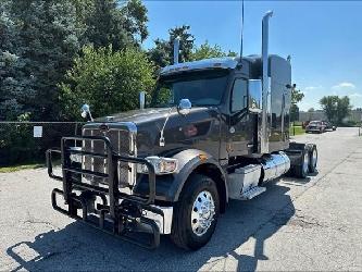 Peterbilt 567
