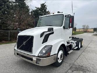 Volvo VNL42T300
