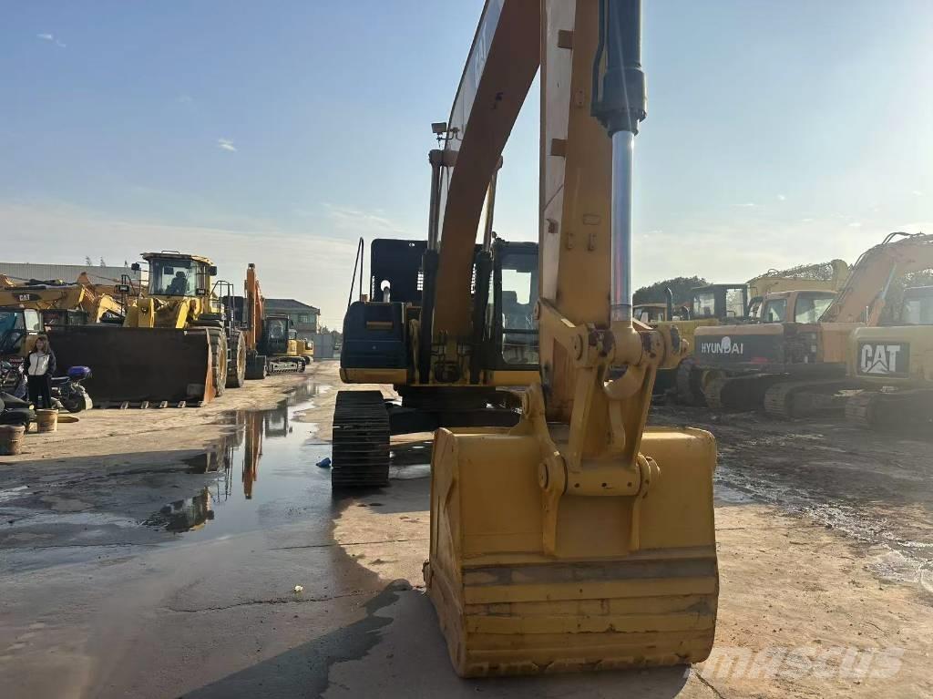 CAT 325 D Bageri guseničari