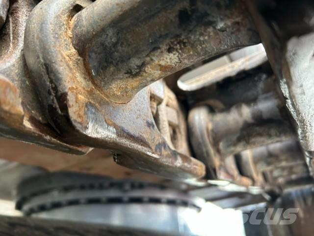 Hitachi ZX 210 LC-3 Bageri guseničari