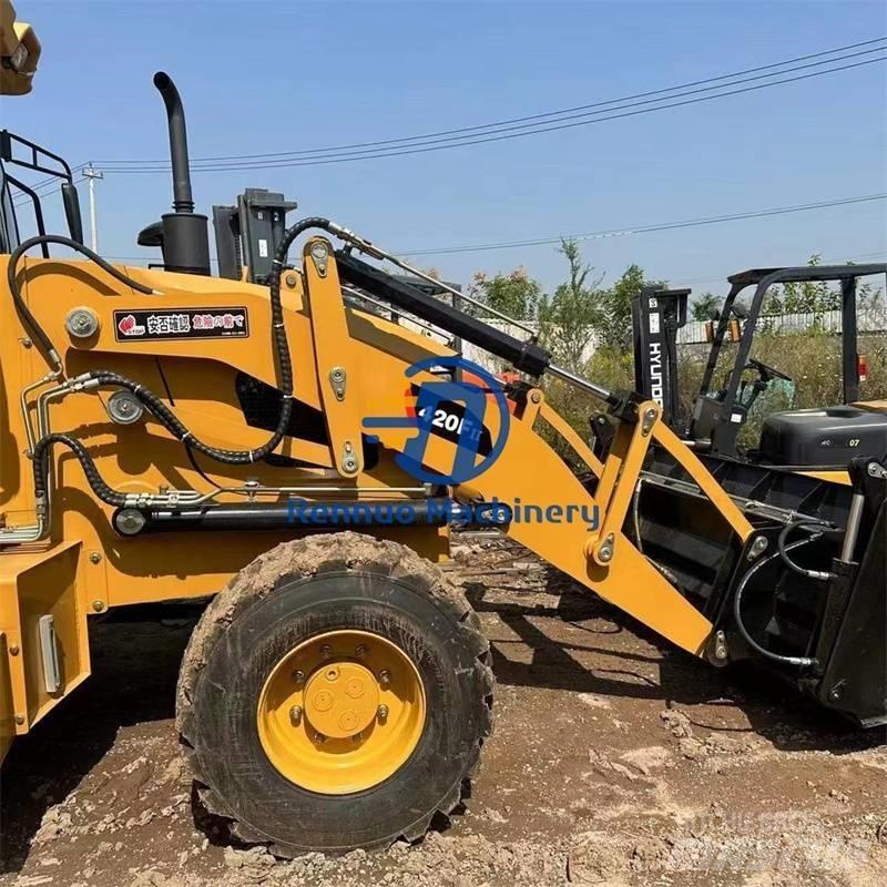 CAT 420F Utovarivači na točkove