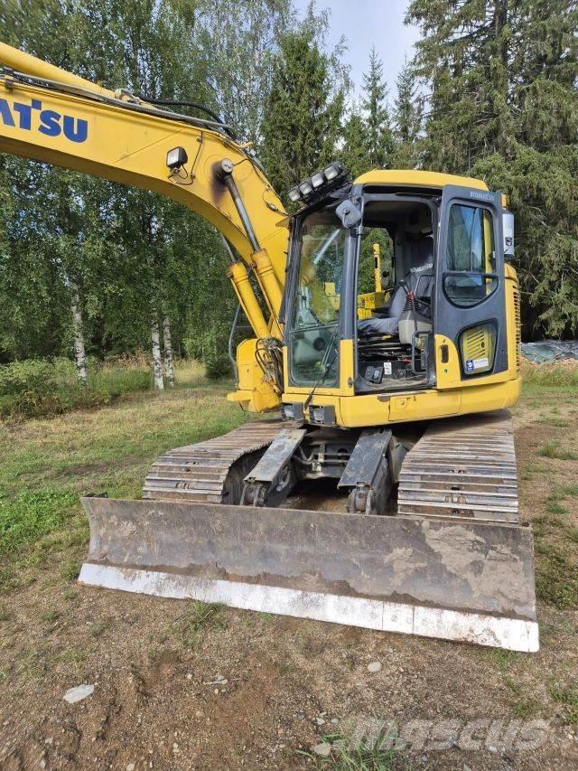 Komatsu PC138 US Bageri guseničari
