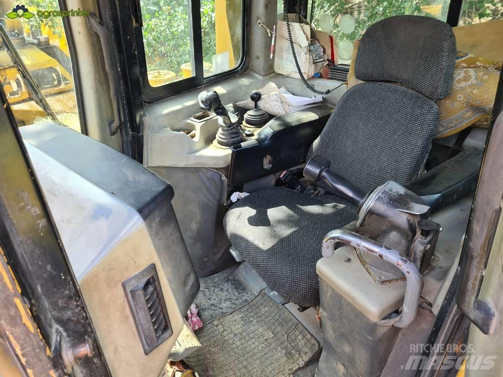 CAT D 6 R XL Buldožeri guseničari