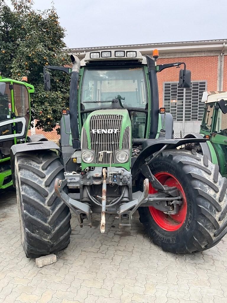 Fendt 716 Vario Traktori