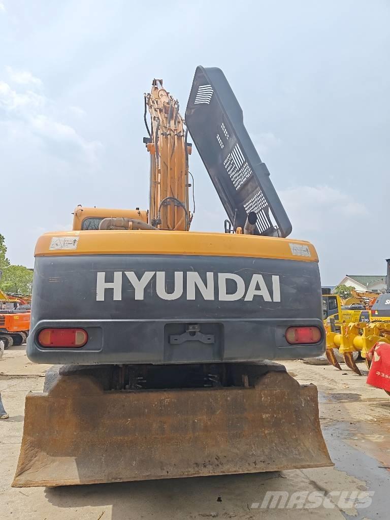 Hyundai R210W-9 Bageri točkaši