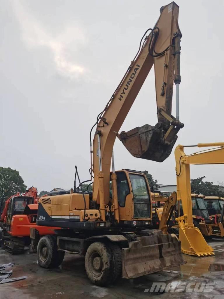 Hyundai R210W-9 Bageri točkaši