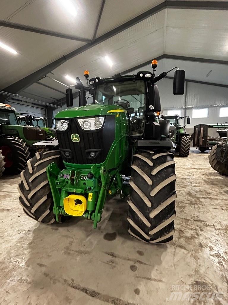 John Deere 6250r Traktori