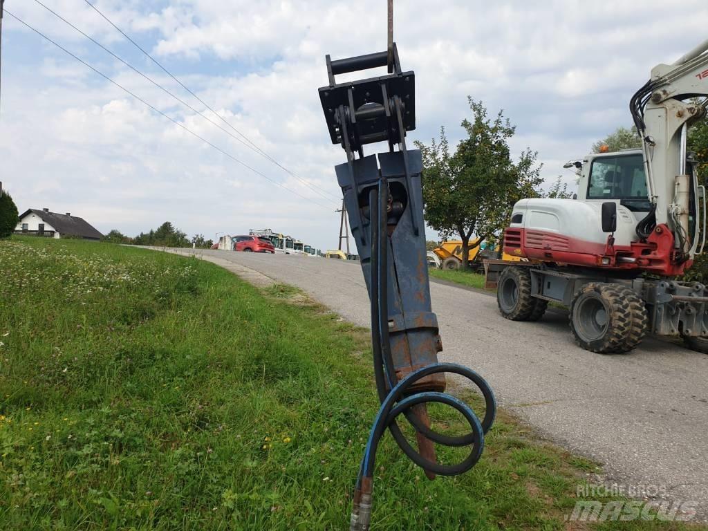 Kubota KXB Čekići