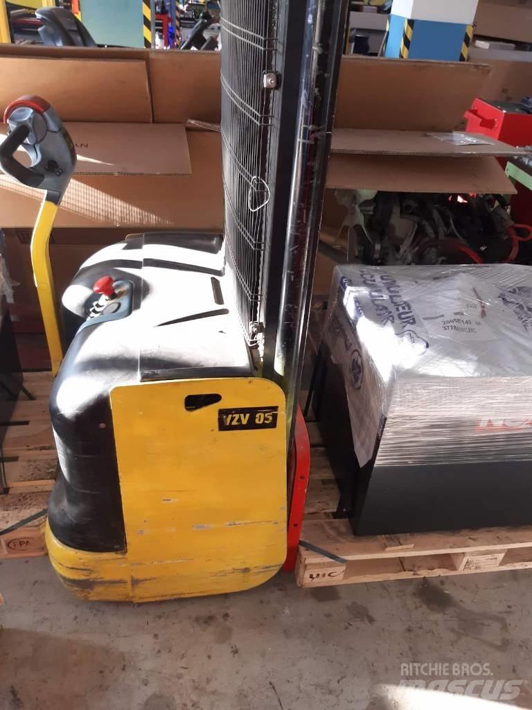 Hyster S 1.2 Ručni električni viljuškar