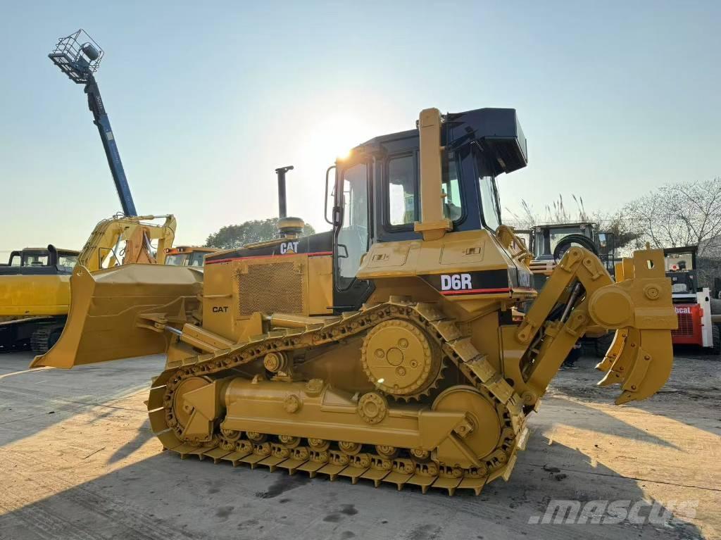 CAT D 6 R Buldožeri guseničari