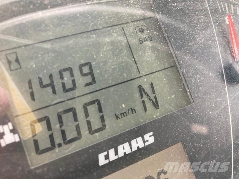 CLAAS AXION 810 Traktori