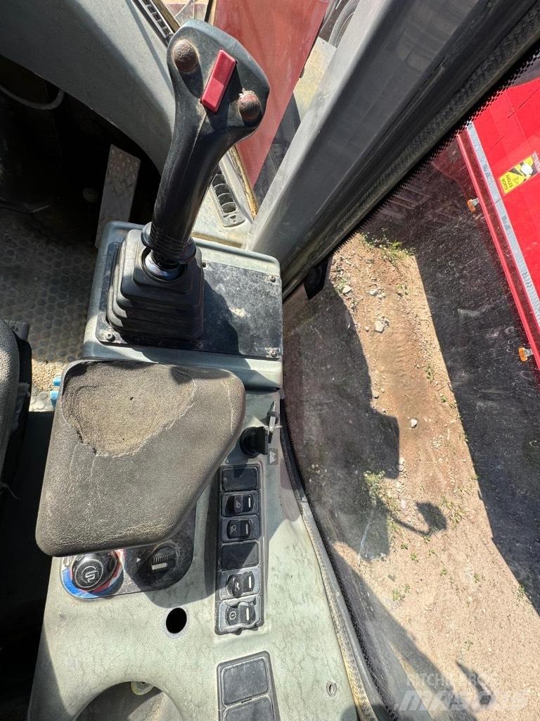 Hitachi LX 210 E Utovarivači na točkove