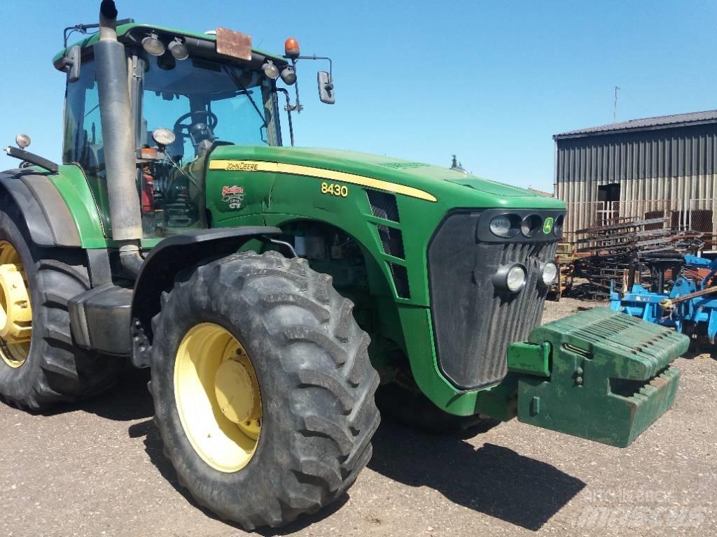 John Deere 8430 Traktori