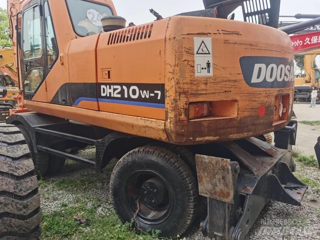 Doosan DH 210 W-7 Bageri točkaši