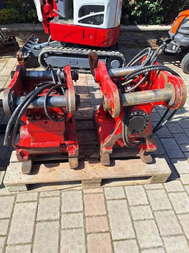 Takeuchi TB 2150 Bageri guseničari