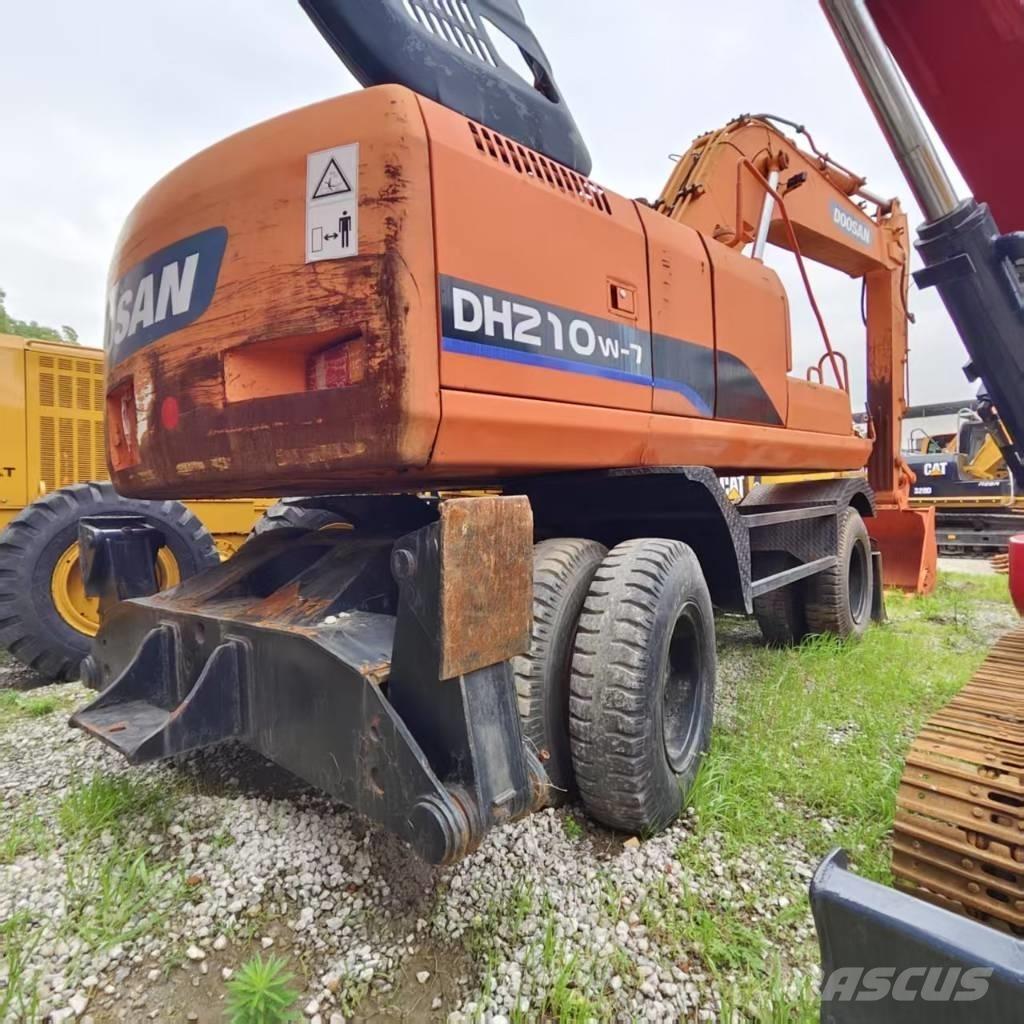 Doosan DH 210 W-7 Bageri točkaši