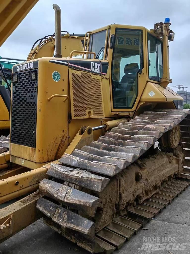 CAT D5N Buldožeri guseničari
