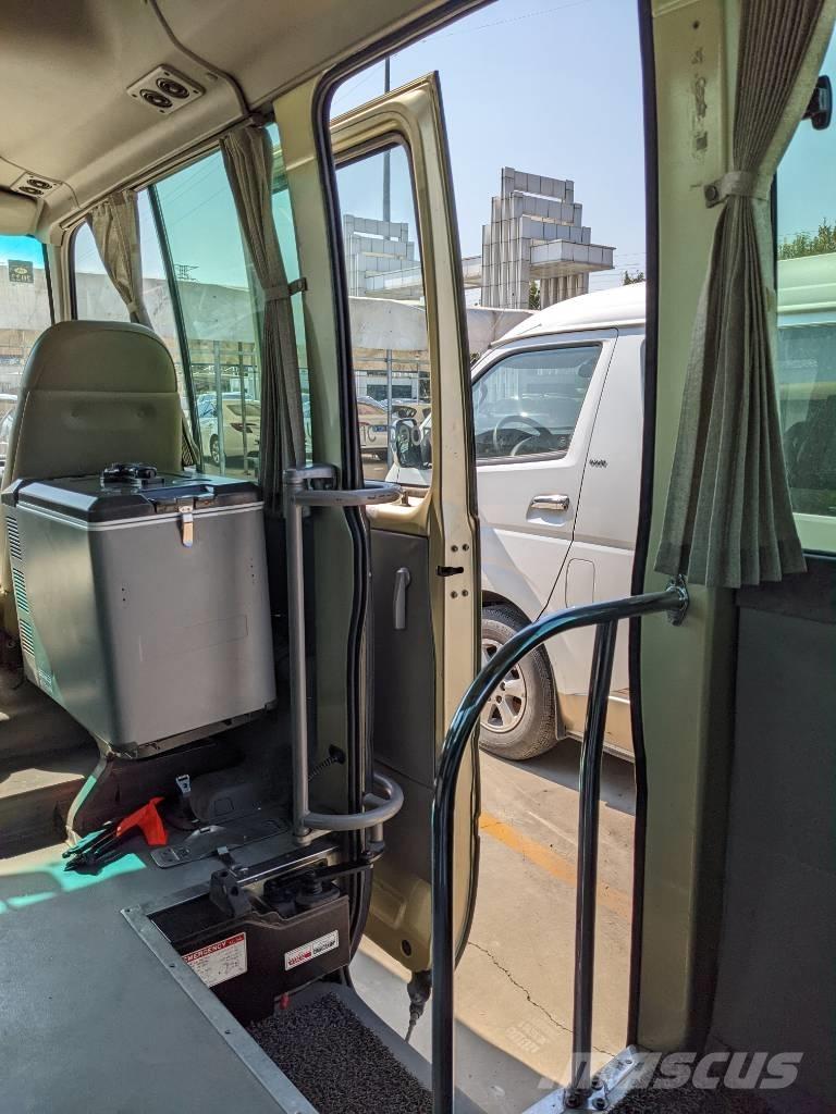  Toyoya Coaster Bus Mini autobusi