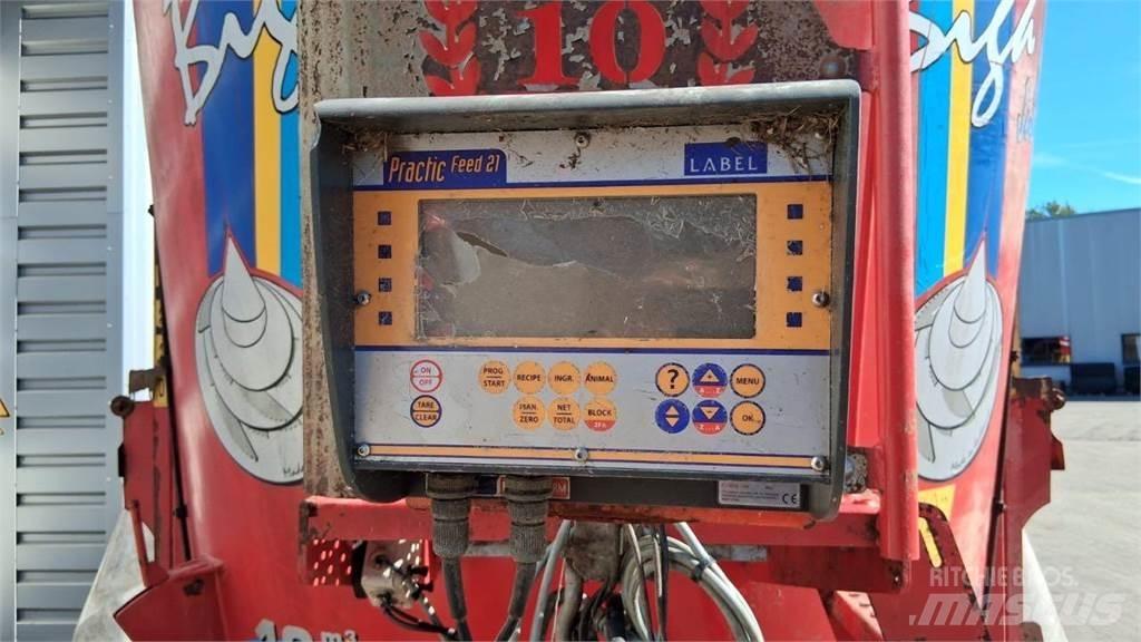 Peecon VME 120 Mešaona stočne hrane