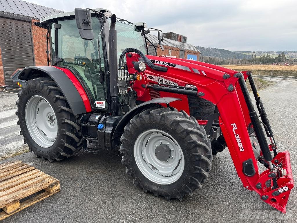Massey Ferguson 5713 Traktori