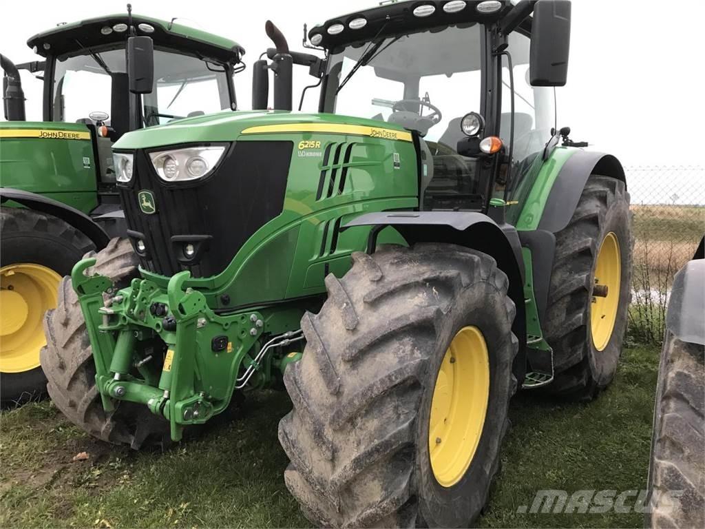 John Deere 6215R Traktori