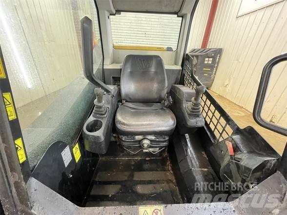 JCB 210T Skid steer mini utovarivači