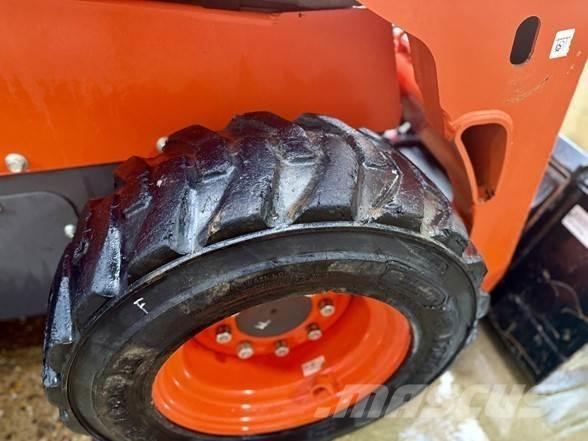 Kubota SSV65 Skid steer mini utovarivači