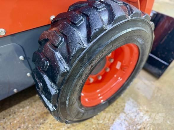 Kubota SSV65 Skid steer mini utovarivači