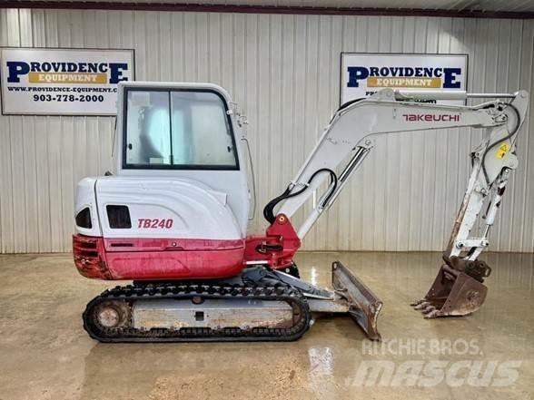 Takeuchi TB240 Mini bageri < 7t