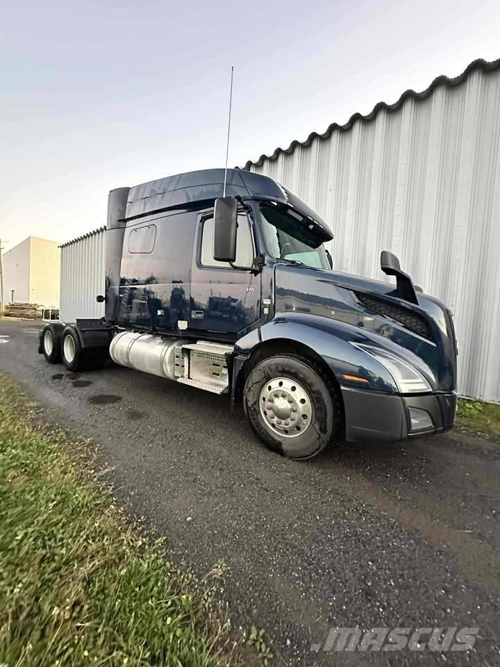 Volvo VNL740 Tegljači