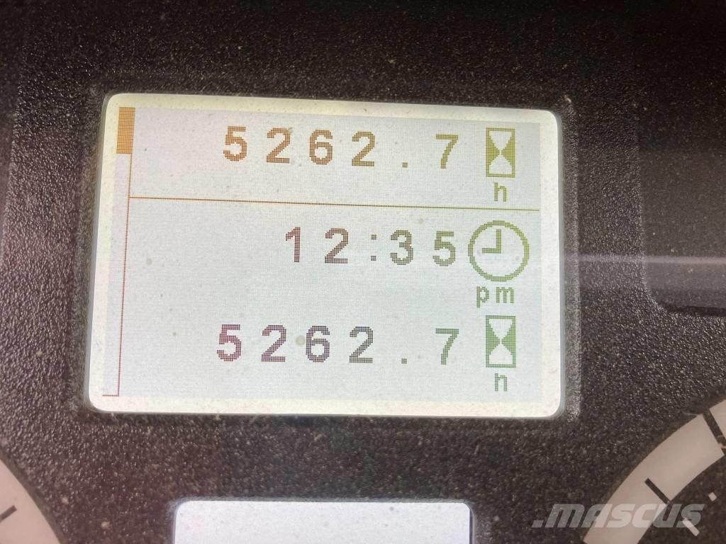 John Deere 6155 M Traktori