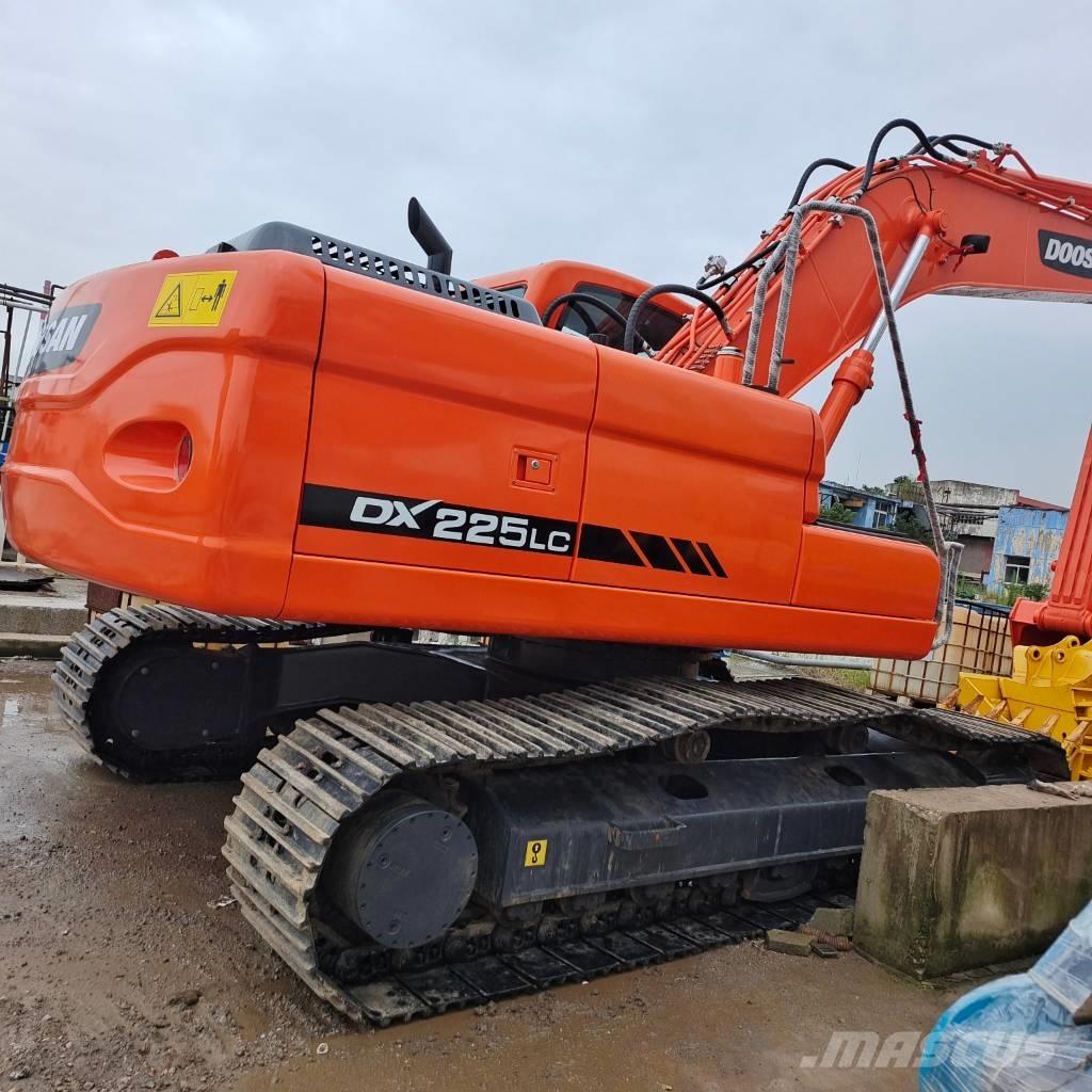 Doosan DX 225 Bageri guseničari