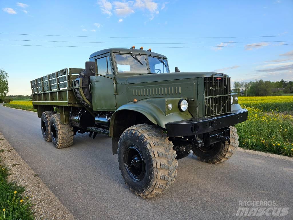 Kraz 255 B Kamioni sa ravan platformom / vitlom