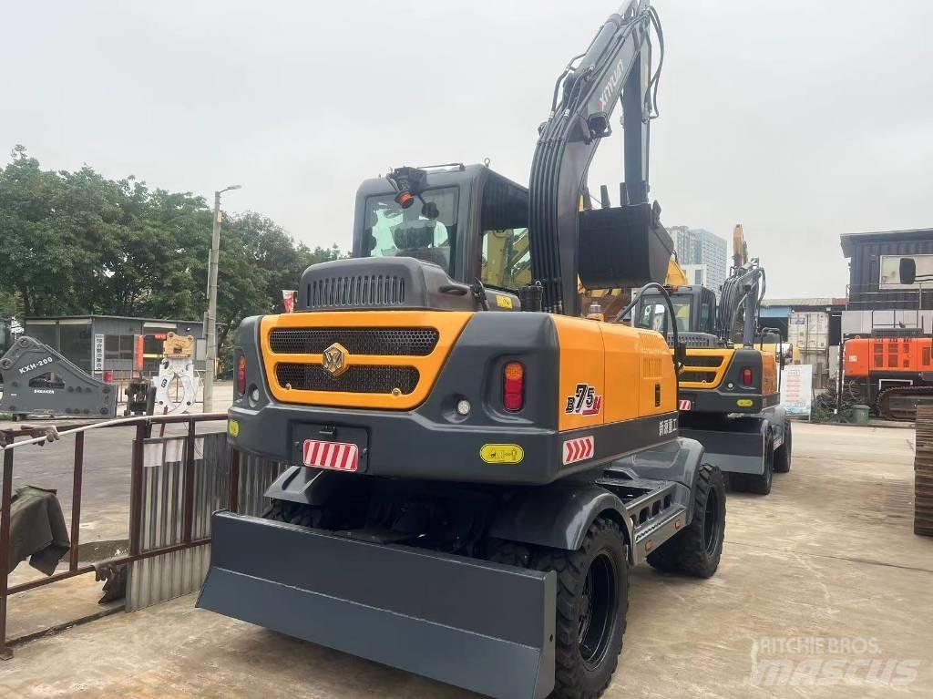 Xinyuan  B75G4 Bageri guseničari