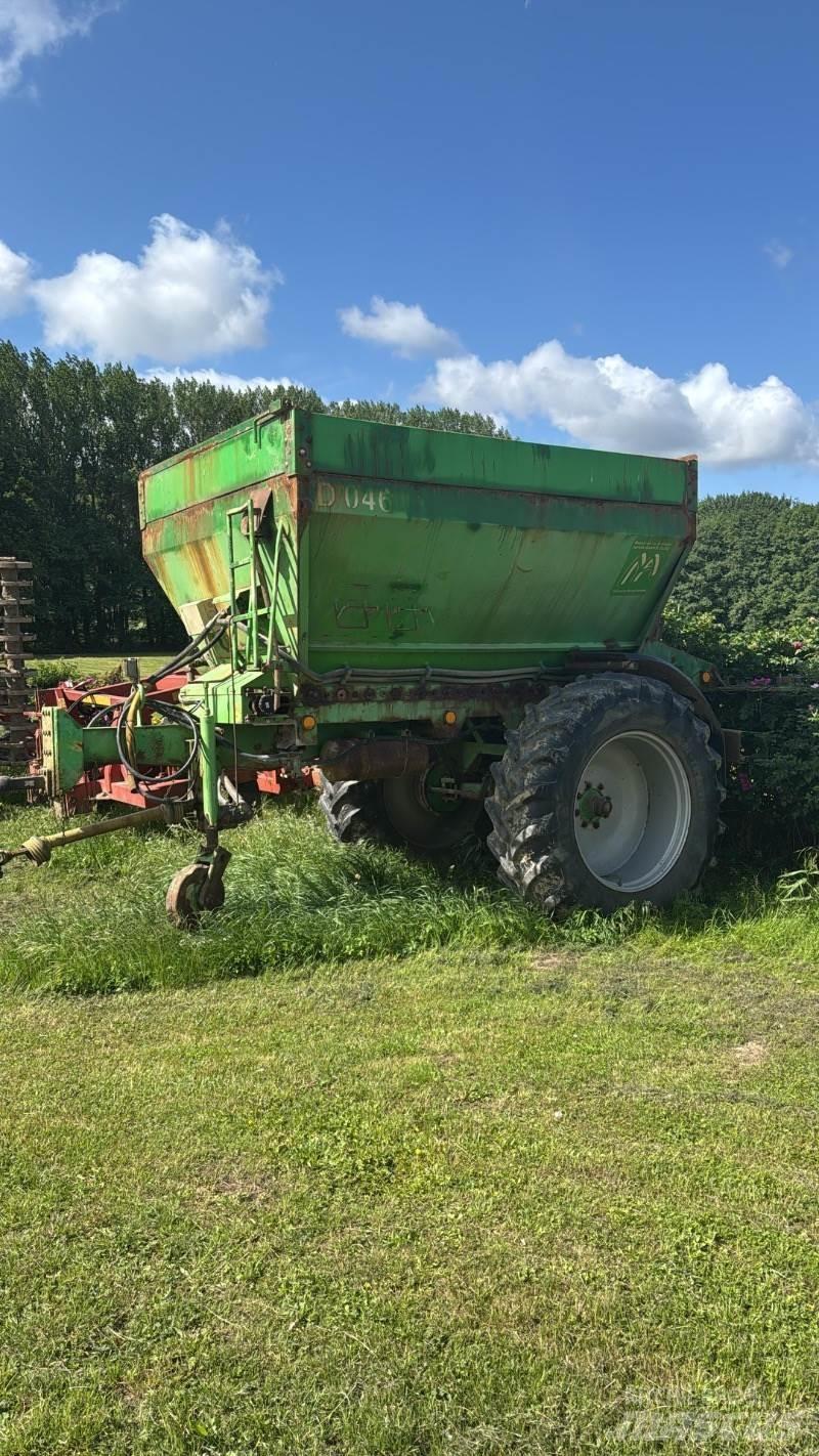  GÜSTROWER D 045 Rasturači mineralnog đubriva