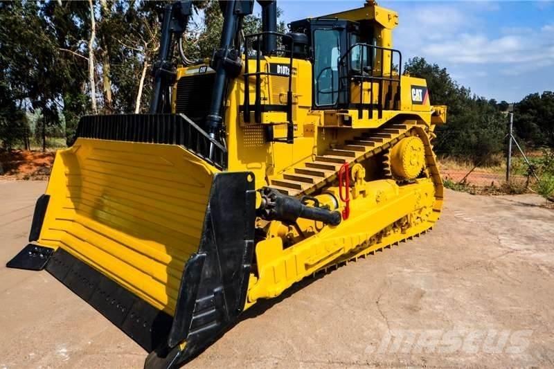 CAT D10T Buldožeri guseničari
