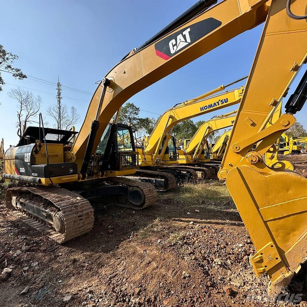 CAT 326D Bageri guseničari