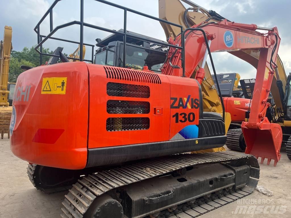 Hitachi 130 Bageri guseničari