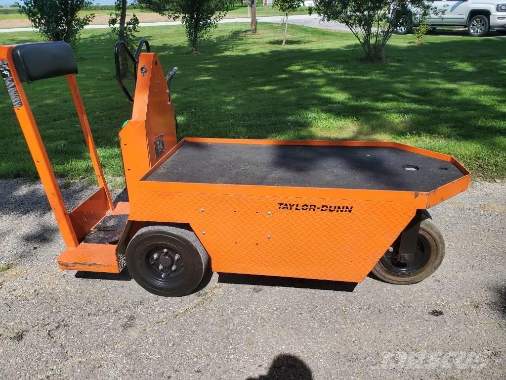 Taylor-Dunn SC100 Tegljači