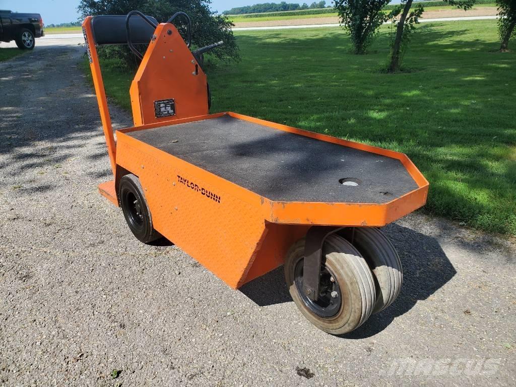 Taylor-Dunn SC100 Tegljači